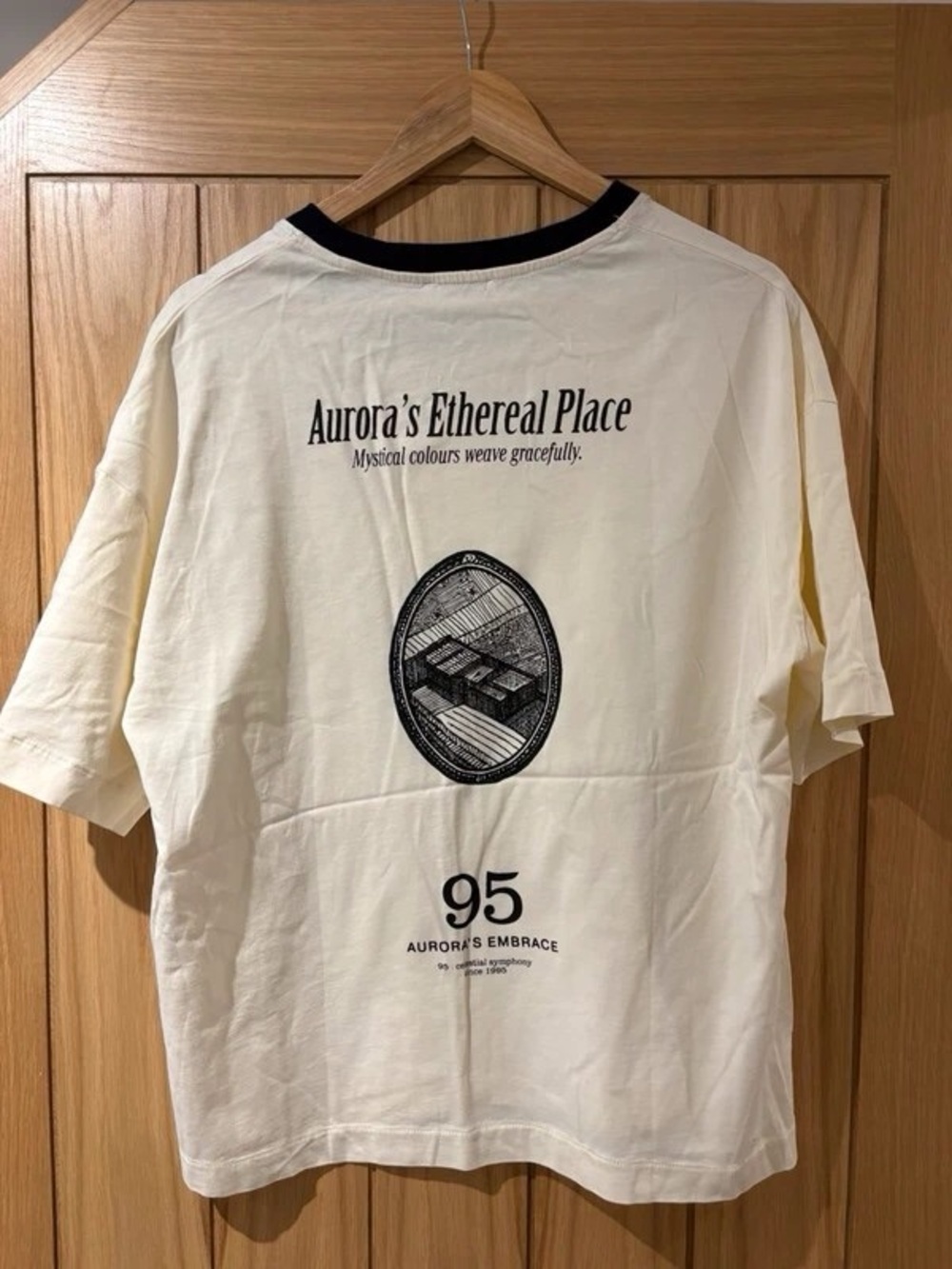 Princess Polly Cream Short-Sleeve Graphic Tee with Black Trim
